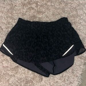 Patterned lulu shorts